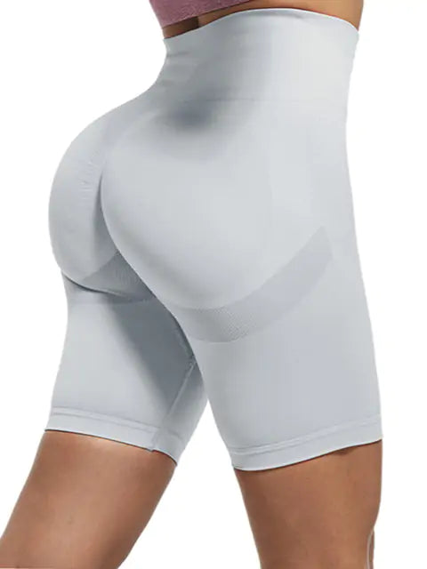 Seamless push-up shorts